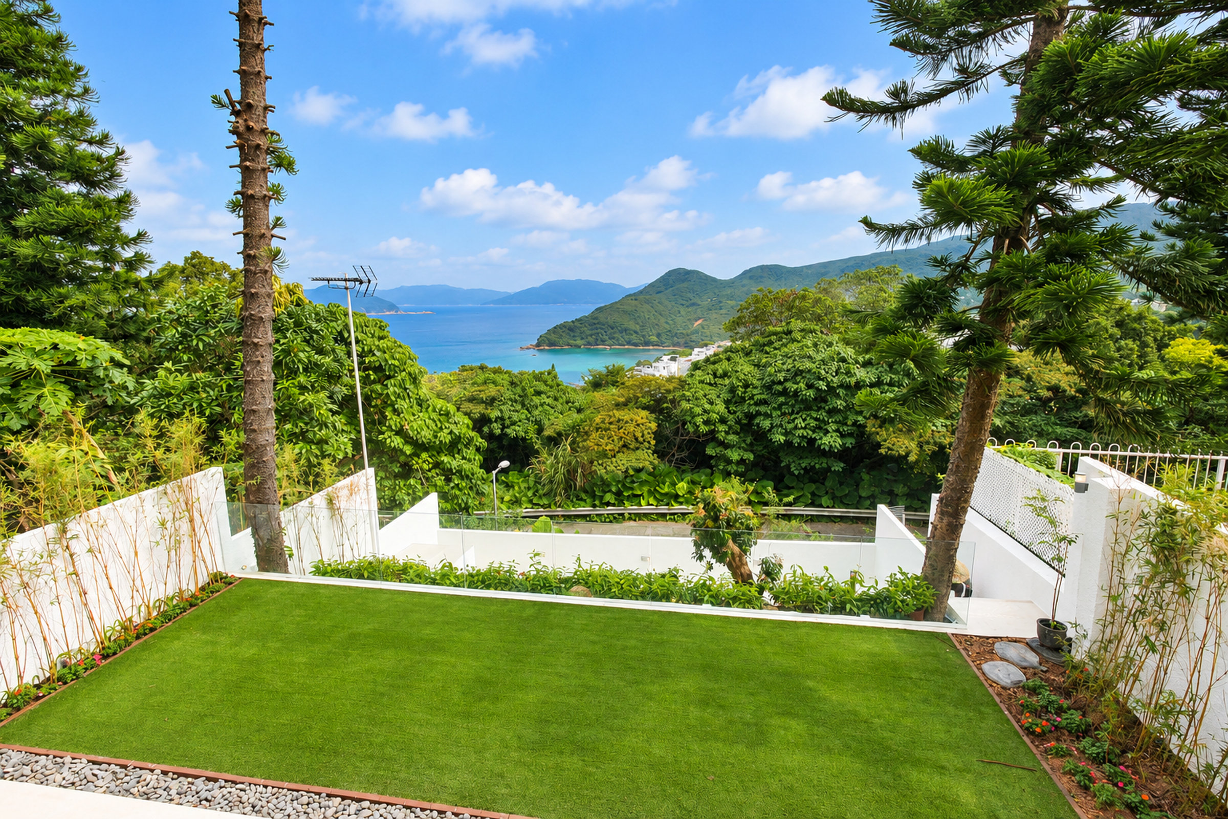 海山相映下覆居